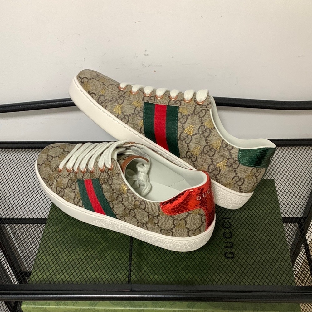 Gucci Beige Sneakers with Red and Green Stripes